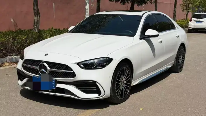Mercedes-Benz C-Class 2024 Model C 200 L Sports Edition – фото 1