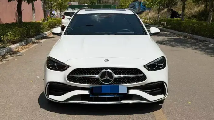 Mercedes-Benz C-Class 2024 Model C 200 L Sports Edition – фото 2