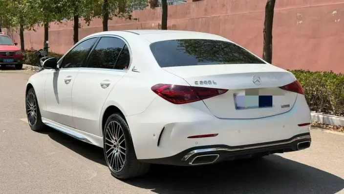 Mercedes-Benz C-Class 2024 Model C 200 L Sports Edition – фото 4