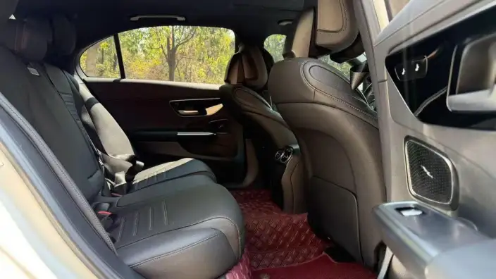 Mercedes-Benz C-Class 2024 Model C 200 L Sports Edition – фото 9