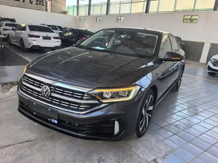 Volkswagen Sagitar 2023 Model 300TSI DSG Superior Edition – фото 1
