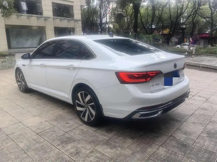 Volkswagen Sagitar 2023 Model 300TSI DSG Superior Edition – фото 4