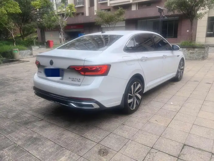 Volkswagen Sagitar 2023 Model 300TSI DSG Superior Edition – фото 6