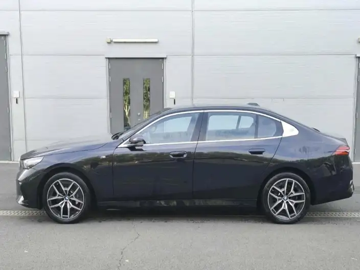 BMW i5 2025 Model eDrive35L M Sports Set – фото 3