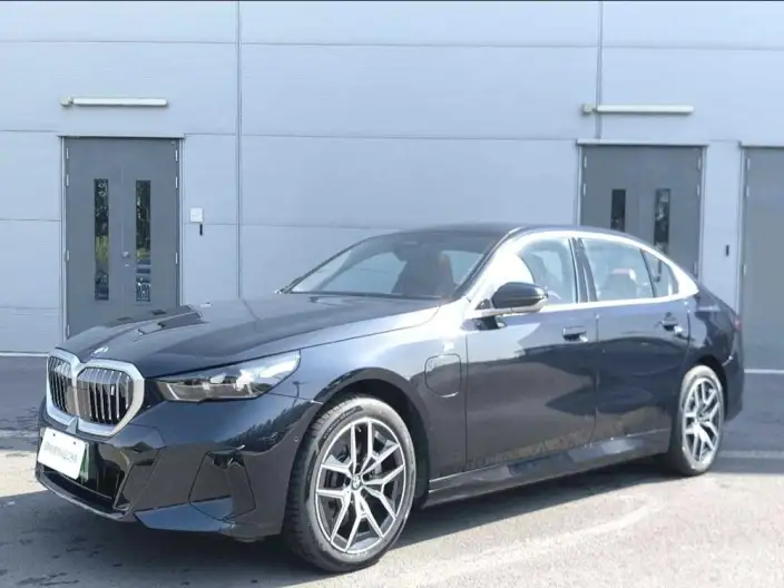 BMW i5 2025 Model eDrive35L M Sports Set – фото 1
