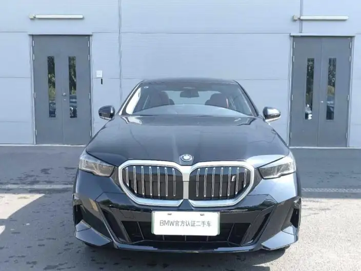 BMW i5 2025 Model eDrive35L M Sports Set – фото 2