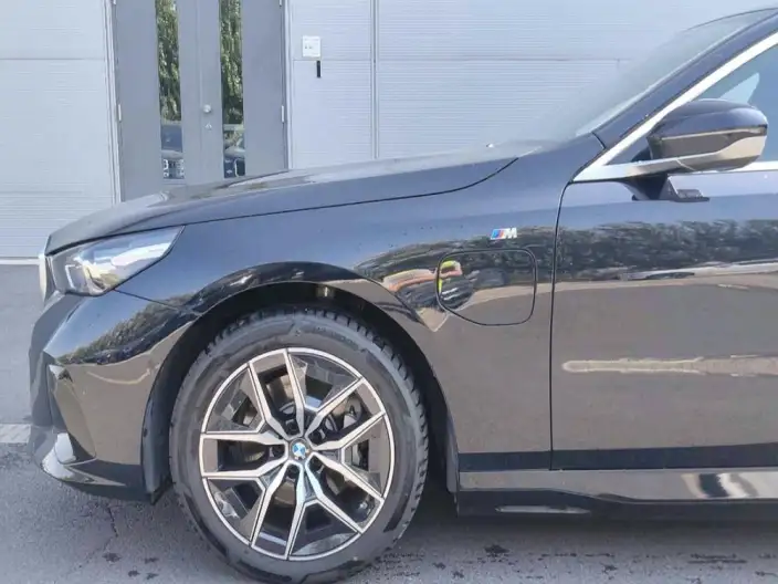 BMW i5 2025 Model eDrive35L M Sports Set – фото 9