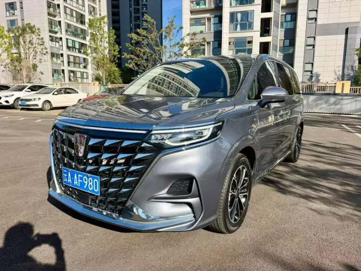 Roewe iMAX8 2023 Model 400TGI Comfort Edition