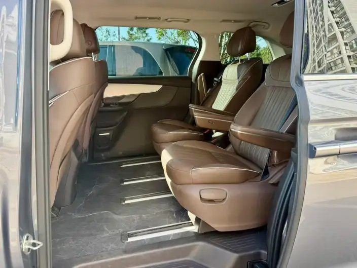 Roewe iMAX8 2023 Model 400TGI Comfort Edition – фото 9