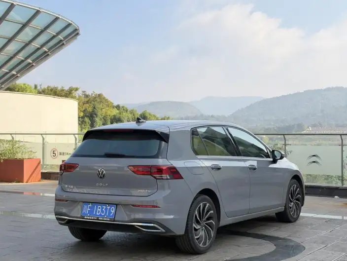 Volkswagen Golf 2021 Model 280TSI DSG Pro – фото 6