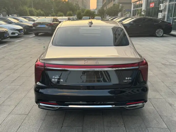 Hongqi H5 2023 Model 2.0T Automatic Smart Flag Enjoy Edition – фото 5