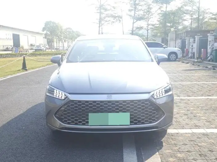 BYD Qin PLUS DM 2023 Model DM-i Champion Edition 55KM Leading Model – фото 2