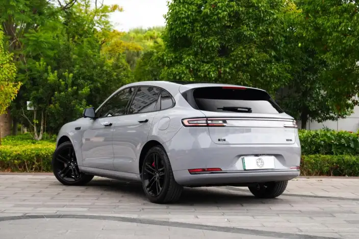 Aito M5 2025 Model Extended Range Ultra 4WD Edition – фото 5