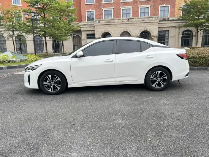 Nissan Sylphy 2023 Model 1.6L CVT Yuexiang Edition – фото 4