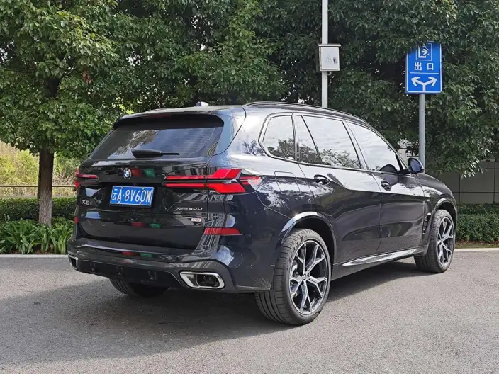 BMW X5 2025 Model xDrive30Li Exclusive Model M Sports Night Set – фото 4