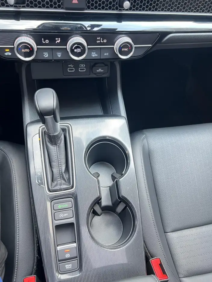 Model Ge 2023 Model 240TURBO CVT Deluxe Edition – фото 10
