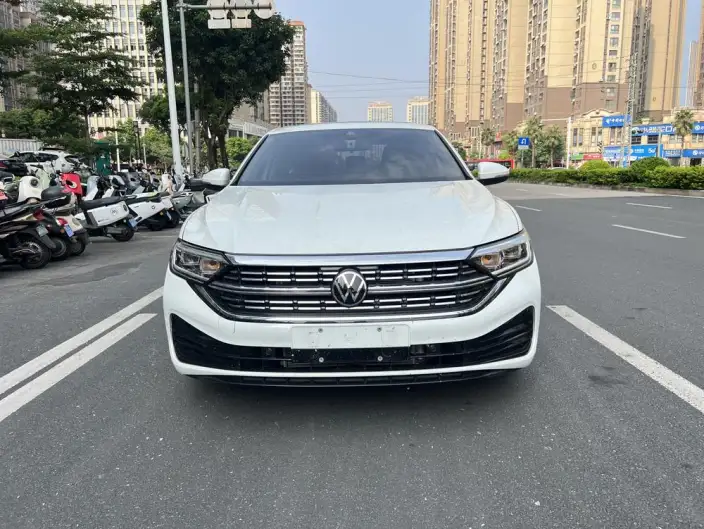 Volkswagen Sagitar 2025 Model 300TSI DSG Flying Version – фото 2
