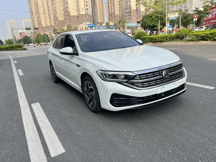 Volkswagen Sagitar 2025 Model 300TSI DSG Flying Version – фото 3