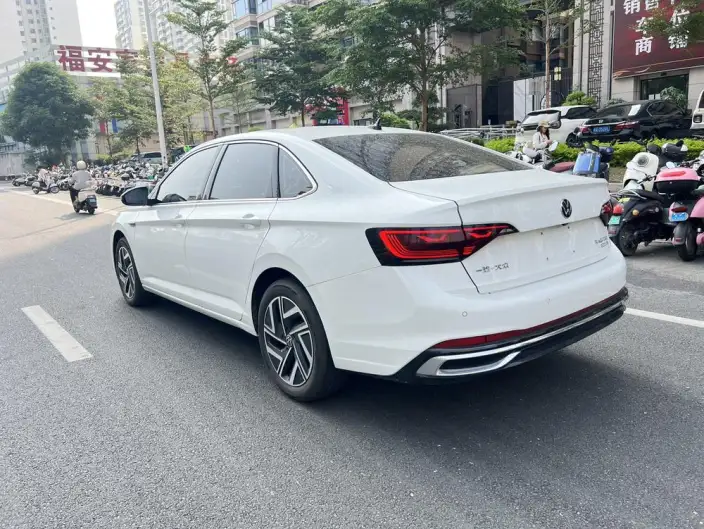 Volkswagen Sagitar 2025 Model 300TSI DSG Flying Version – фото 5