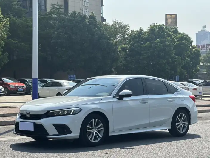 Honda Civic 2023 Model 240TURBO CVT Momentum Edition – фото 1