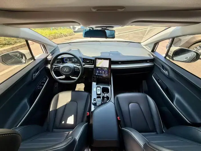 Hyundai Custin 2024 Model 270TGDi LUX Premium Edition – фото 6