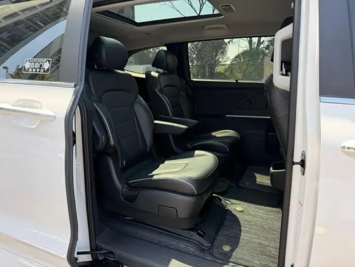 Hyundai Custin 2024 Model 270TGDi LUX Premium Edition – фото 8