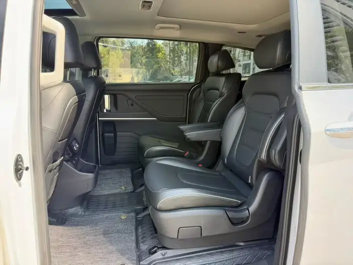 Hyundai Custin 2024 Model 270TGDi LUX Premium Edition – фото 9