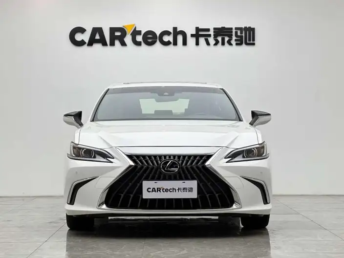 Lexus ES 2022 Model 300h Superior Edition – фото 2