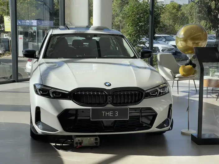 BMW 3 Series 2026 Model 330Li M Sports Night Set – фото 2