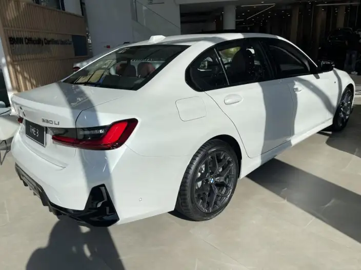 BMW 3 Series 2026 Model 330Li M Sports Night Set – фото 7