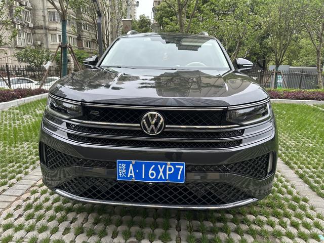 Range Rover 2023 380TSI 4WD R-Line Parade Edition – фото 2