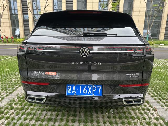Range Rover 2023 380TSI 4WD R-Line Parade Edition – фото 6