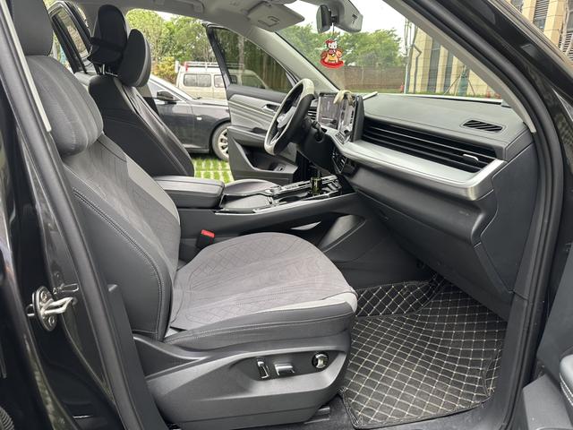 Range Rover 2023 380TSI 4WD R-Line Parade Edition – фото 22