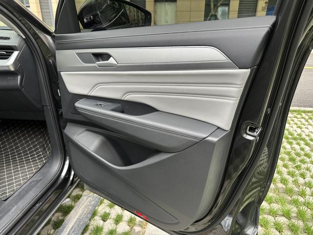 Range Rover 2023 380TSI 4WD R-Line Parade Edition – фото 24