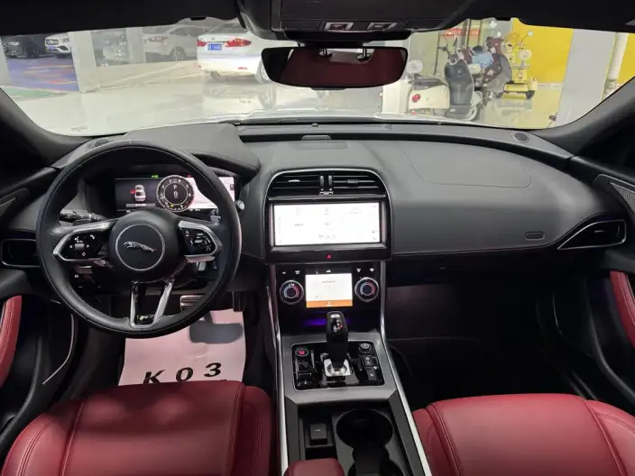 Jaguar XE L 2024 Model 2.0T 250PS R-DYNAMIC S Enterprising Sports Edition – фото 7