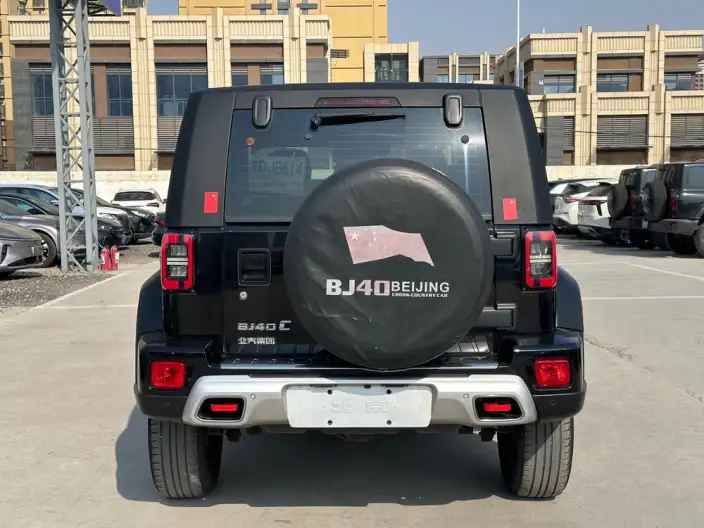BAIC BJ40 2020 Model 2.0T Automatic 4WD City Hunter Edition Warrior Model – фото 5
