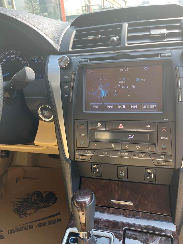 Toyota Camry 2016 2.5G 10th Anniversary Luxury Navigation – фото 13