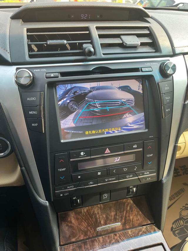 Toyota Camry 2016 2.5G 10th Anniversary Luxury Navigation – фото 15