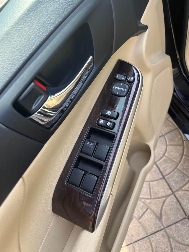 Toyota Camry 2016 2.5G 10th Anniversary Luxury Navigation – фото 16