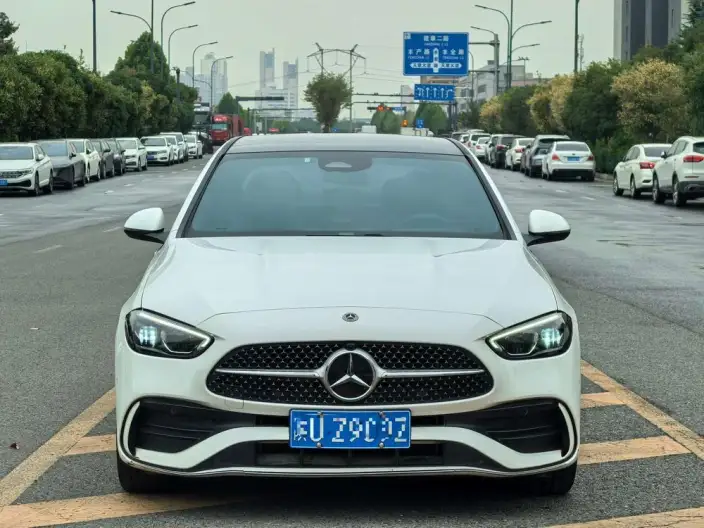 Mercedes-Benz C-Class 2024 Model C 260 L Sports Edition – фото 2