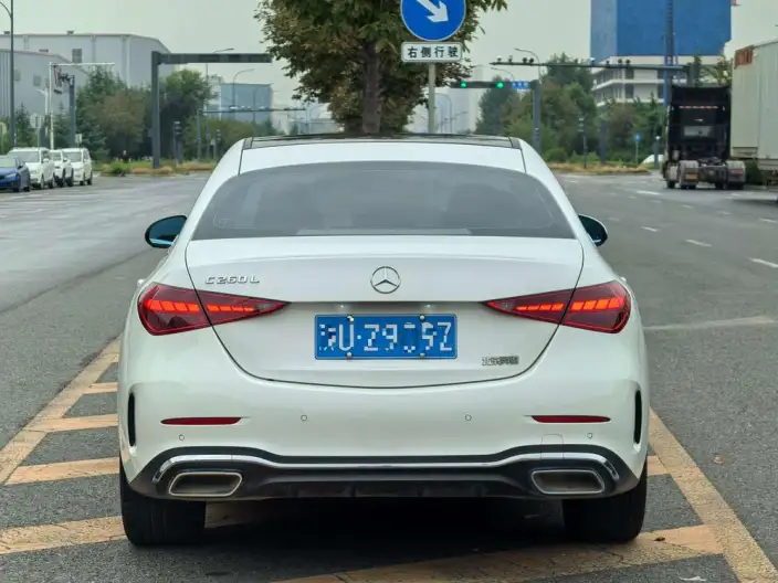 Mercedes-Benz C-Class 2024 Model C 260 L Sports Edition – фото 4