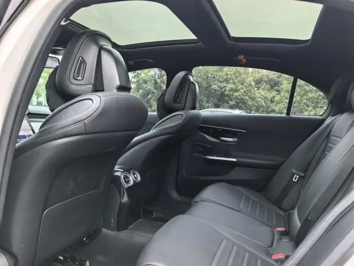 Mercedes-Benz C-Class 2024 Model C 260 L Sports Edition – фото 9
