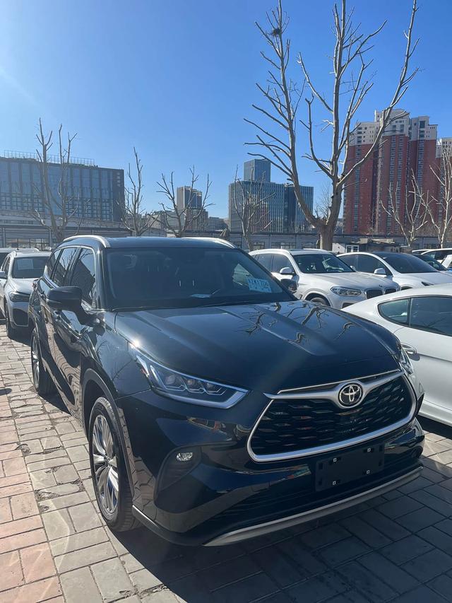 Toyota Highlander 2022 380T 4WD Luxury 7-Seater – фото 3
