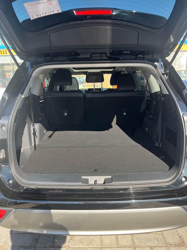 Toyota Highlander 2022 380T 4WD Luxury 7-Seater – фото 8