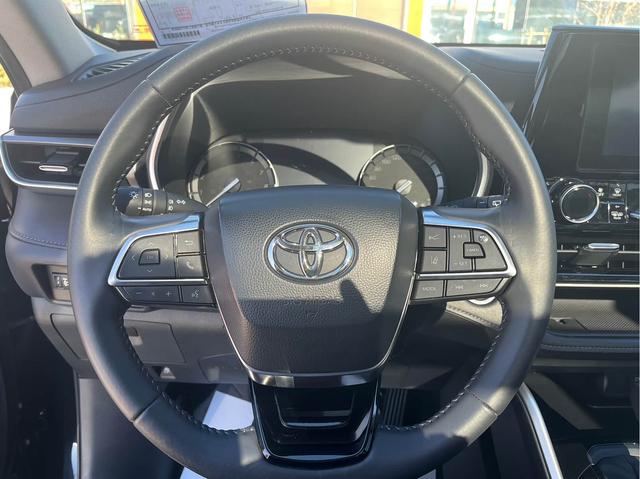 Toyota Highlander 2022 380T 4WD Luxury 7-Seater – фото 9