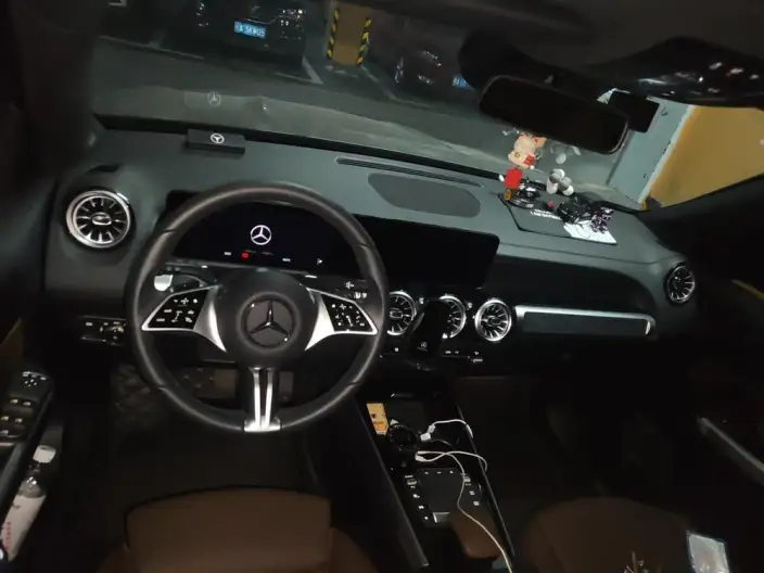 Mercedes-Benz GLB 2024 Model GLB 220 Dynamic Model – фото 5
