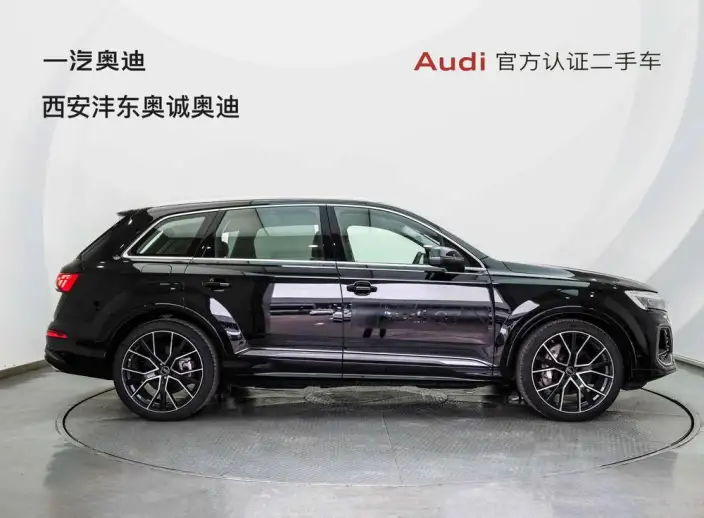 Audi Q7 2025 Model 55 TFSI quattro S line Noble Model – фото 5