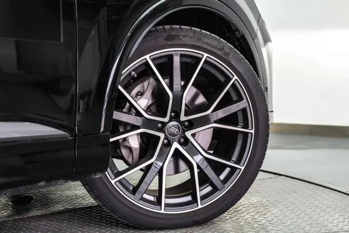 Audi Q7 2025 Model 55 TFSI quattro S line Noble Model – фото 8