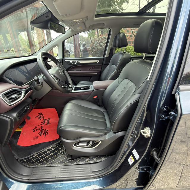 GAC Trumpchi M6 2021 270T Automatic Premium Edition 7 seat – фото 5