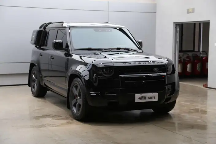 Land Rover Defender 2024 Model 110 3.0T P400 X-Dynamic HSE – фото 3